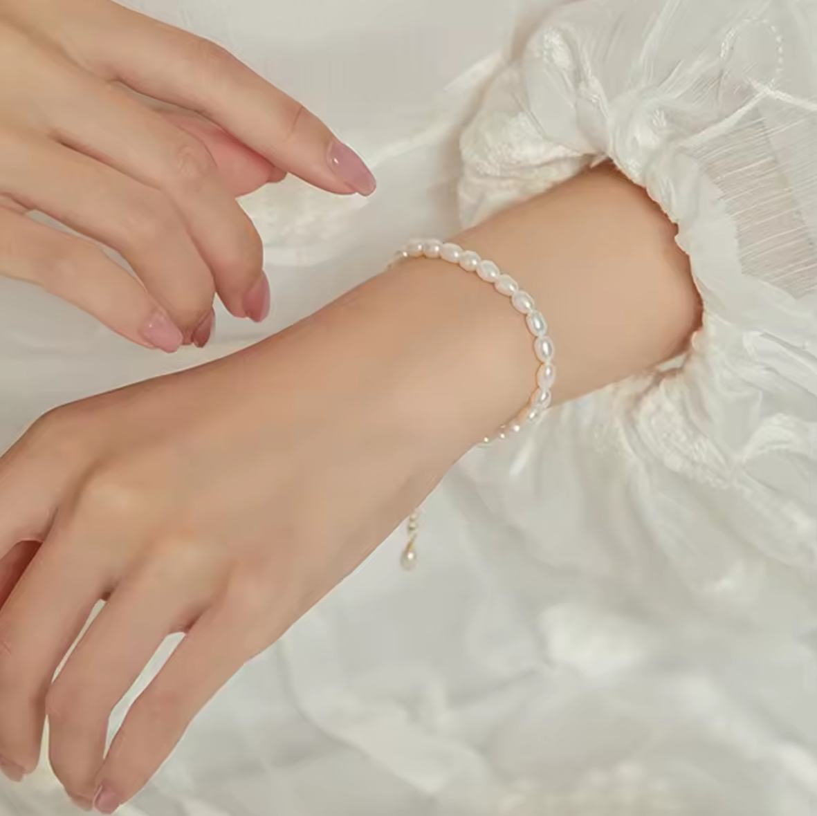 Classic Pearl Bracelet