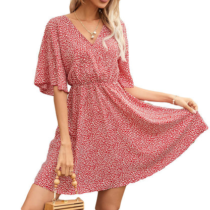 Women's short-sleeved dress with a V-neck, casual and loose style