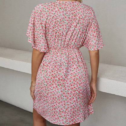 Women's short-sleeved dress with a V-neck, casual and loose style