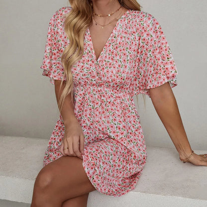 Women's short-sleeved dress with a V-neck, casual and loose style