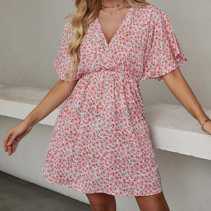 Women's short-sleeved dress with a V-neck, casual and loose style