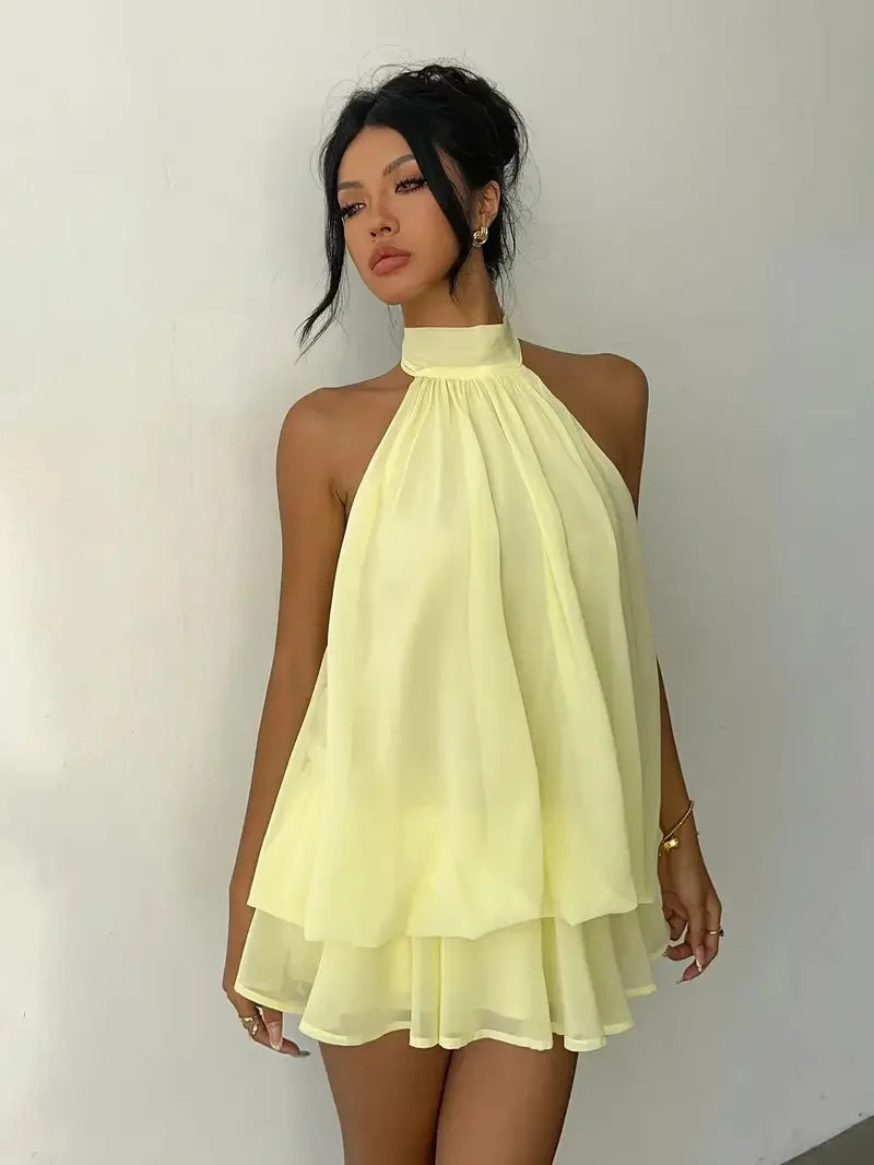 Elegant women's chiffon dress with halter neckline